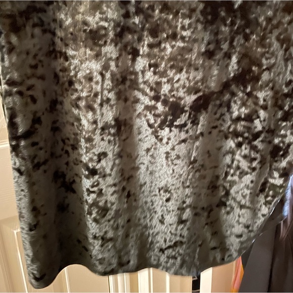 2/$30 Victoria’s Secret Black Velour Capsleeve Robe, Sz XS/S - Picture 10 of 11